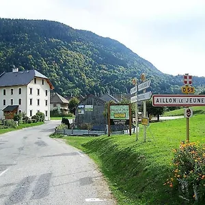 Du Soleil ** Aillon-le-Jeune
